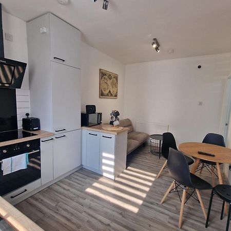 Lolo Properties 2, Free Parking Edinburgh Bagian luar foto